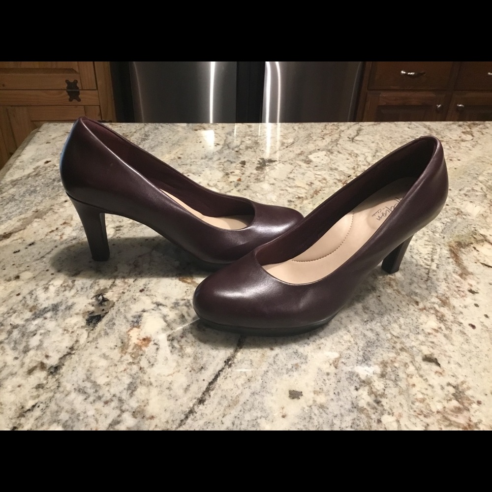 Clarks Pumps 7.5M